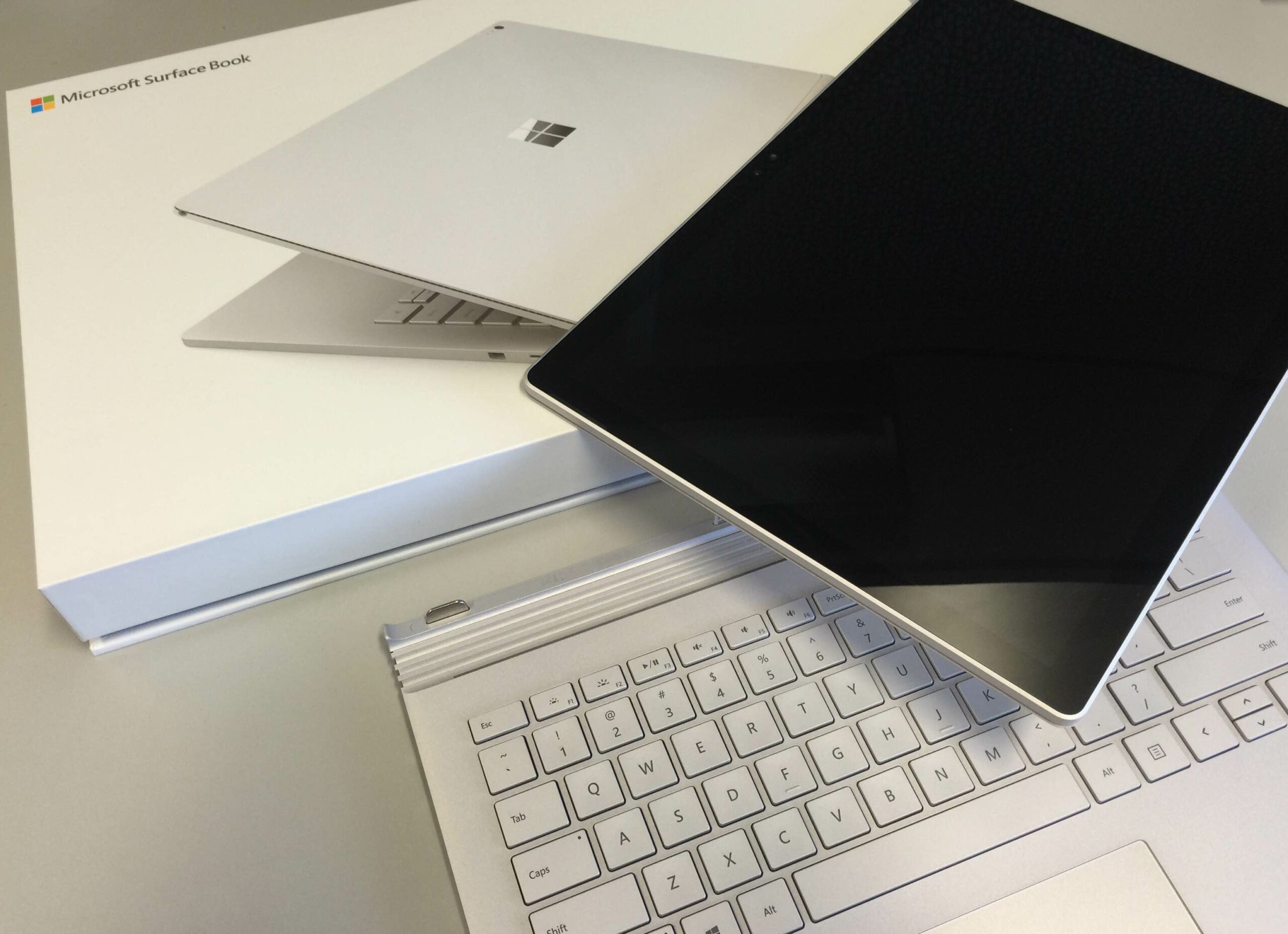 서피스북 사용기: 단점은 가격뿐