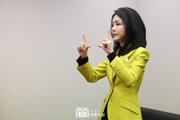 김건희가 검찰 출석 안 하겠다며 내세운 세 가지 이유: 슬로우레터 5월14일.