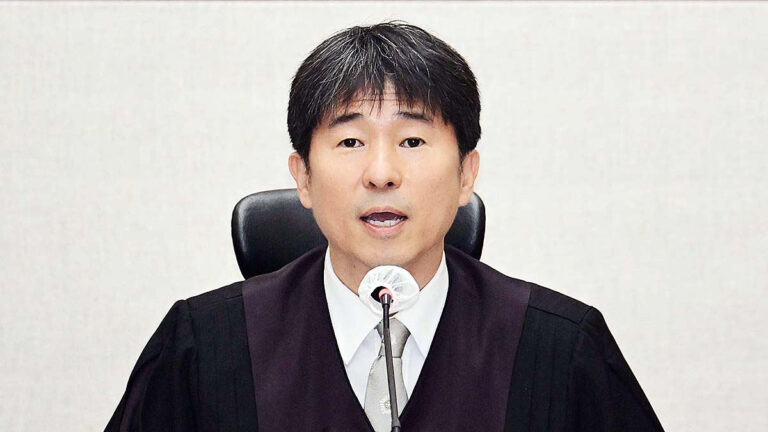 내란 특별재판은 위헌? 그 전에 지귀연 룸살롱 의혹부터 털고 갑시다: 슬로우레터 9월3일.