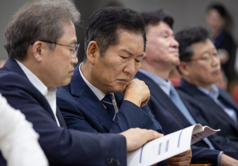 “누구 뜻인지 좀 아시겠나”, 우상호가 정청래에게 발끈한 이유: 슬로우레터 9월9일.