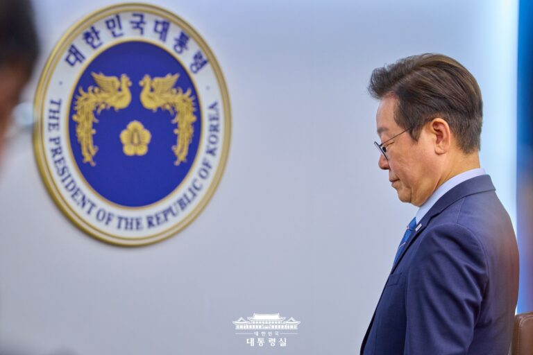 3500억 달러, 달라는대로 주면 한국 망한다: 슬로우레터 9월22일.
