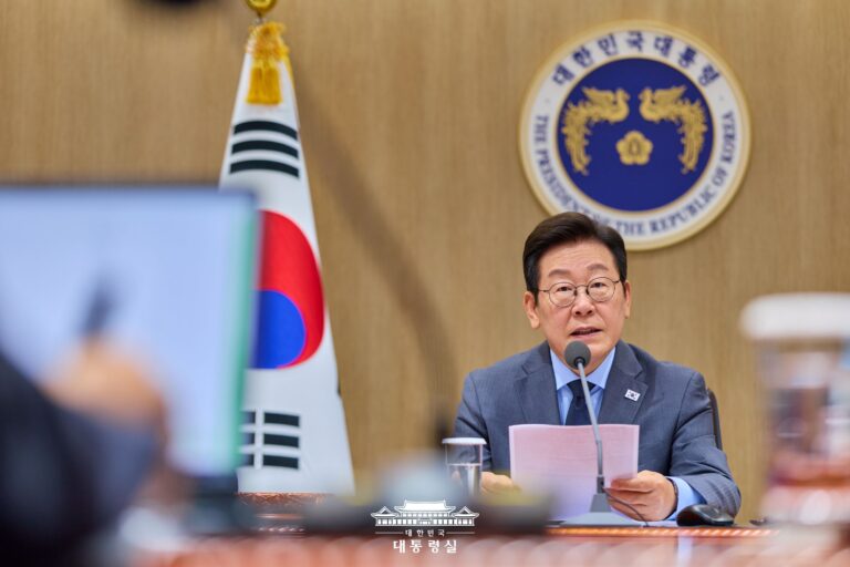 “나는 실용주의자, 정책 놓고 이념 전쟁 하면 안 된다.”