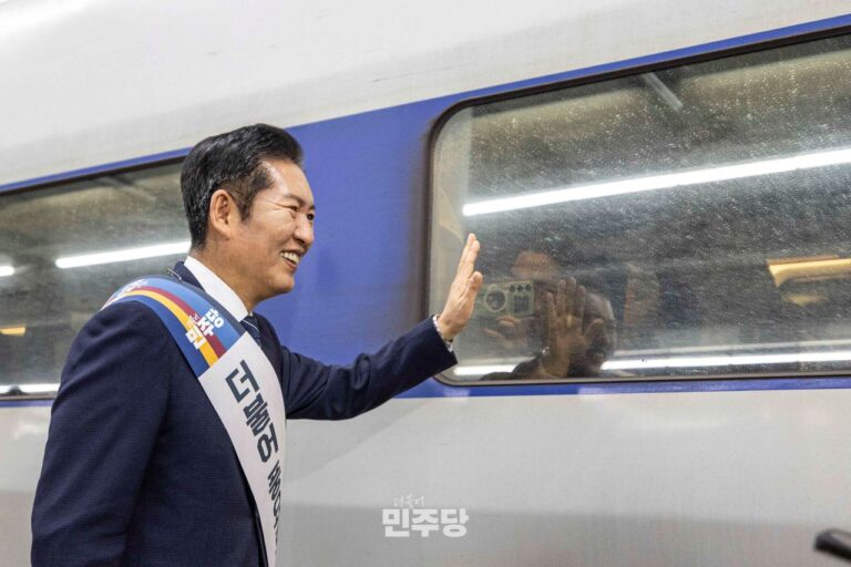 “개딸들도 떠난다”, 보수 언론이 정청래를 때리는 이유: 슬로우레터 10월10일.