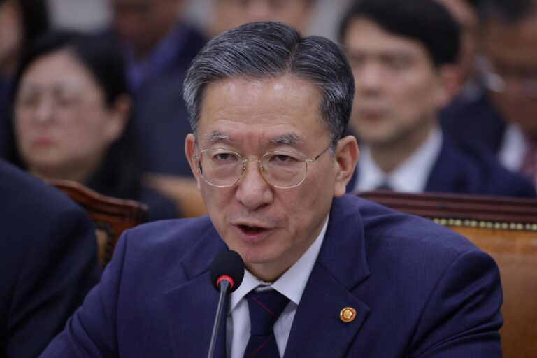 검사도 공무원, 탄핵 없이 파면하는 법 만든다: 슬로우레터 11월14일.