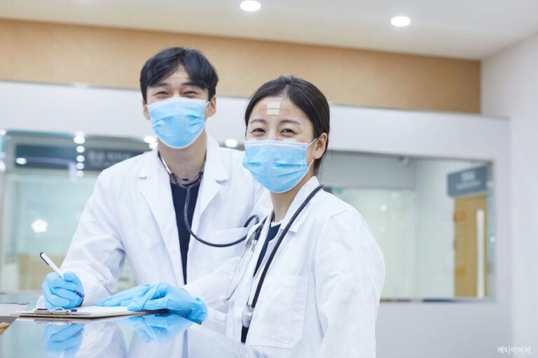 ‘지역의사’ 논의가 놓친 질문들: 어떤 의사를 원하는가, 의사는 무엇을 원하는가