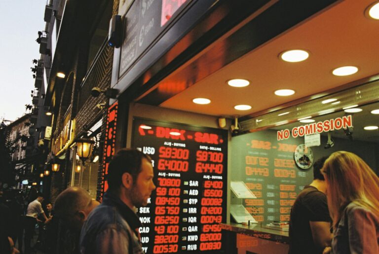 환율이 계속 오르는 다섯 가지 이유와 다섯 가지 해법.