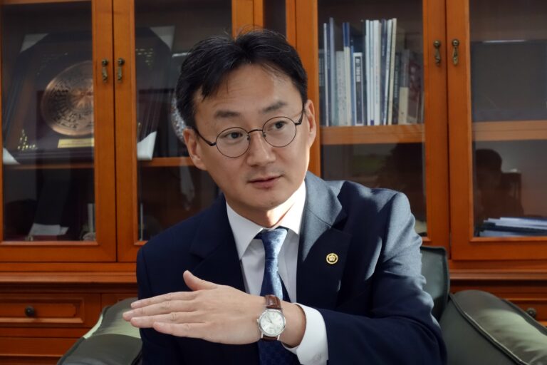 계엄 맞선 국회 브레인 ‘조사처’가 빛났던 이유.