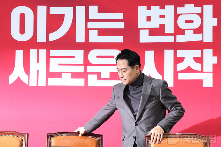 장동혁으로 지방 선거 치르고 국민의힘 폭망하는 시나리오가 유력하다: 슬로우레터 1월12일.