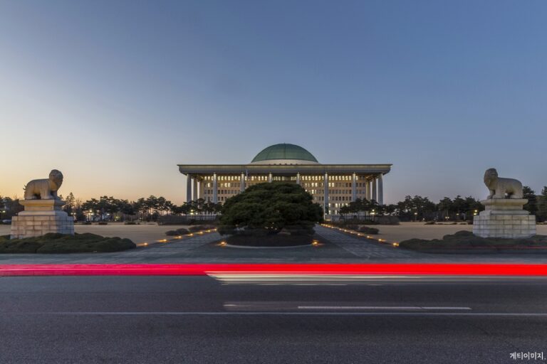 선거구획정, 국회에 더는 맡길 수가 없다