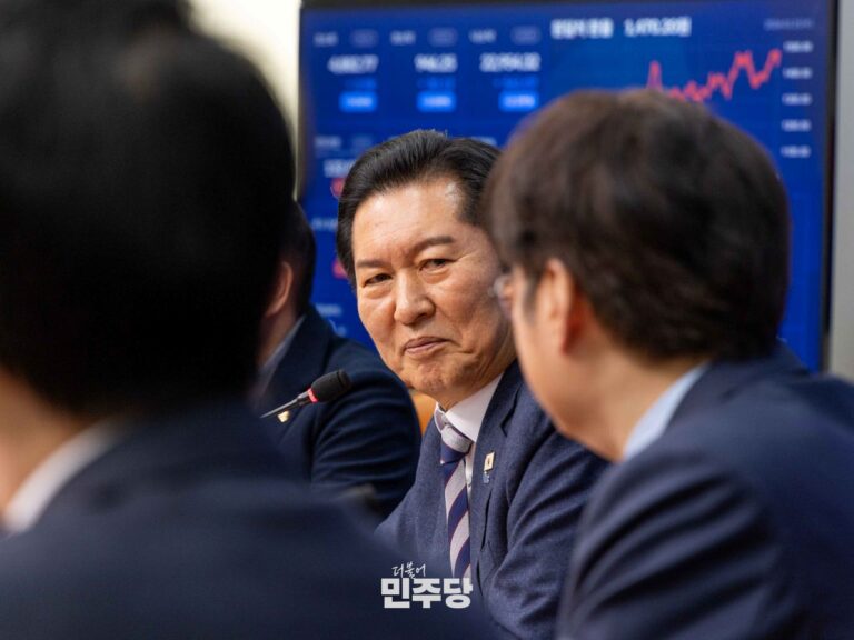 민주당 소수 주류 ‘뉴 이재명’ 파워, 정청래도 강퇴시켰다: 슬로우레터 2월24일.