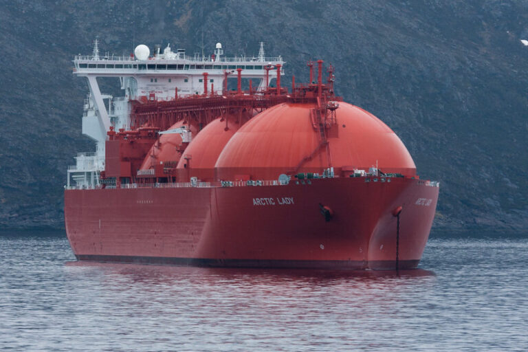 문제는 LNG 의존, 탈 가스 선언이 필요할 때다.