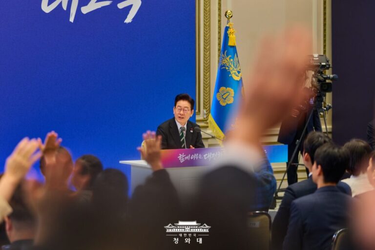 “주권 감수성 일깨운 투표용지 논란, 청년들에게 감사하게 생각한다.”