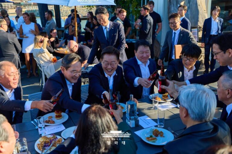 “한국 없으면 불가능하다”는 실리콘밸리 병맥 파티, “우리는 식구다”:  슬로우레터 7월27일.