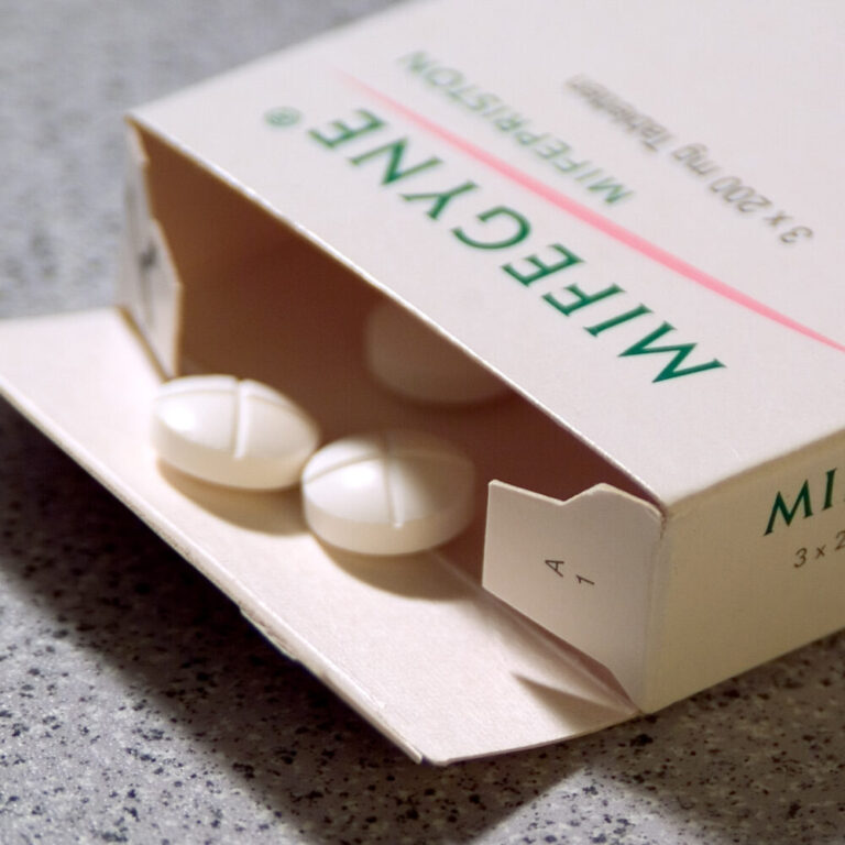 7년을 끌어온 미프진 논쟁, “몇 주로 할 거냐 이거 하다 임기 끝날 것 같다”: 슬로우레터 7월16일.