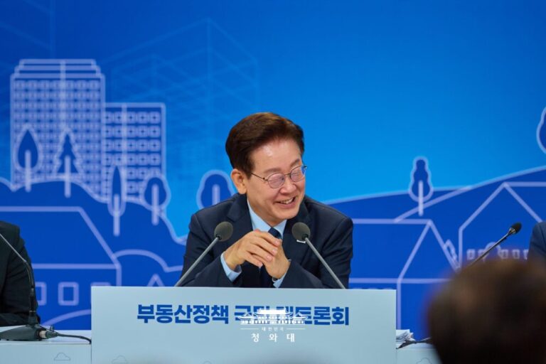 “집 못 지어 미쳤나 생각하도록”, ‘닥치고 공급’이라지만 빨라야 5년: 슬로우레터 8월14일.