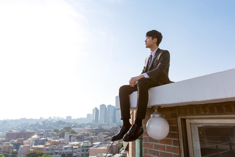 “전세 해체, 대출 규제, 고가 월세” 청년의 내집마련 언제쯤?